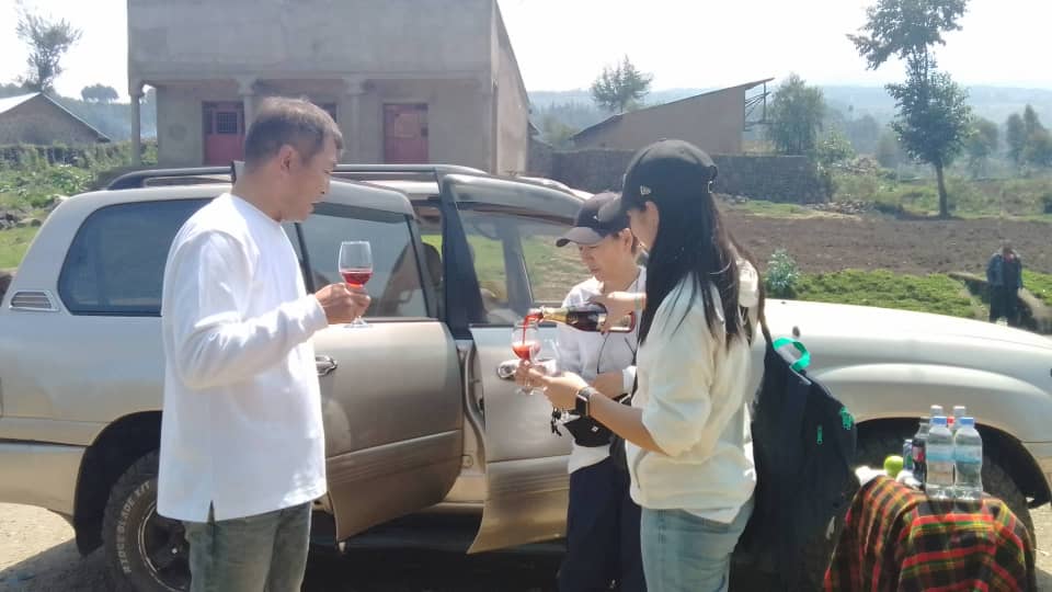 Rwanda safari guide