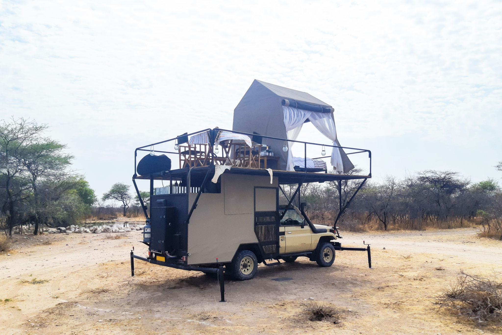 Read more about the article Akagera Safari Vehicle Types: Land Cruiser vs Safari Van
