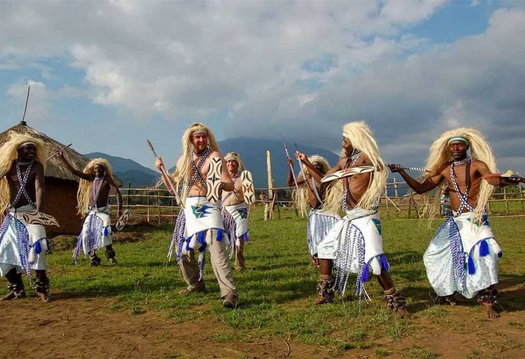 Safaris in Rwanda; Primates, Gorillas & Wildlife Safaris... Safaris in Rwanda
